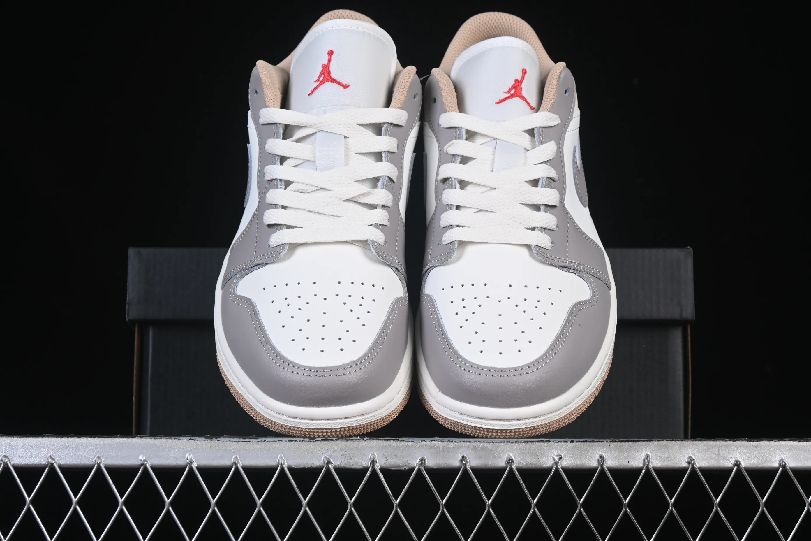 All categories Air Jordan Jordan series basketball shoes Air Jordan 1 Low G version pure original Air Jordan 1 Low AJ1 Joe 1 meter gray low-top retro culture basketball shoes 553558-169